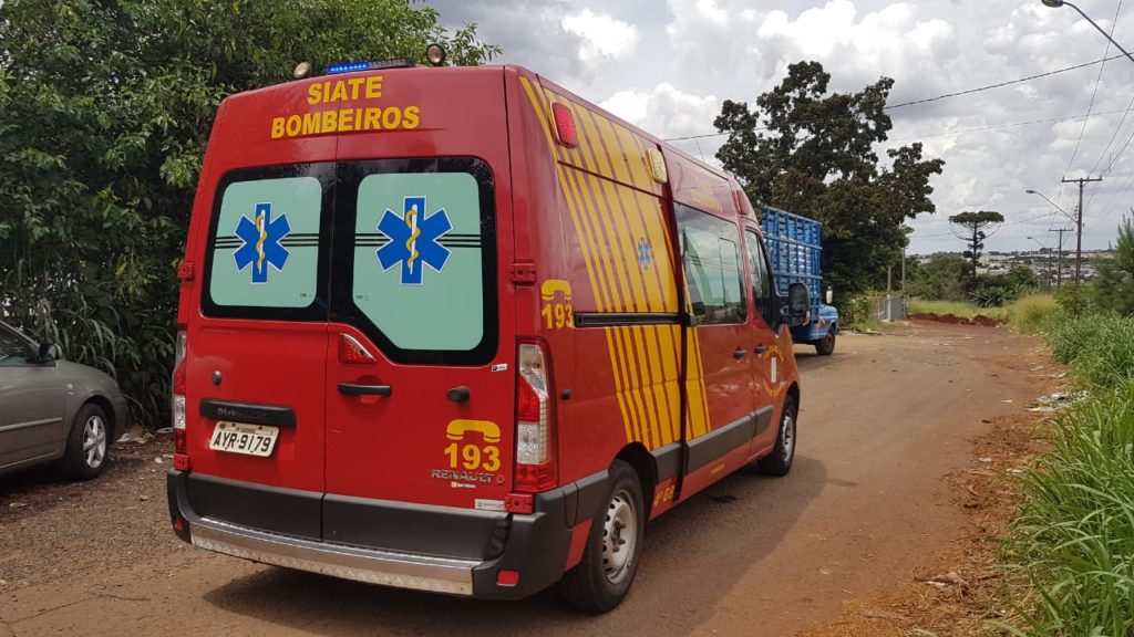 Homem é socorrido às margens da BR-277, no Pioneiros Catarinenses