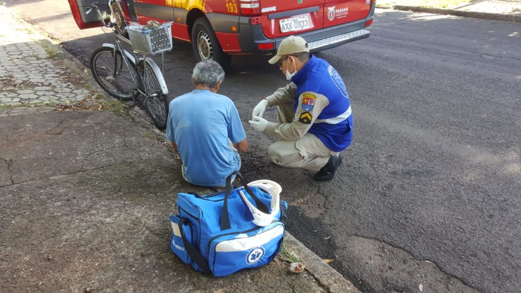 Homem é socorrido pelo Siate no Centro de Cascavel