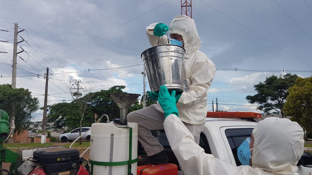 Fumacê: equipes aplicam produto em residências na Região Norte, em combate à dengue