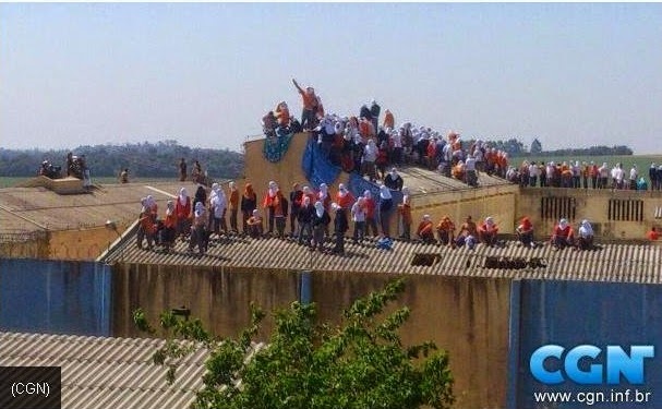 Agente penitenciário que ficou refém por 44 horas durante rebelião na PEC em 2014 é indenizado Agente penitenciário que ficou refém por 44 horas durante rebelião na PEC em 2014 é indenizado