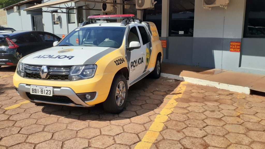 Mulher é acusada de furtar roupas em loja do Centro