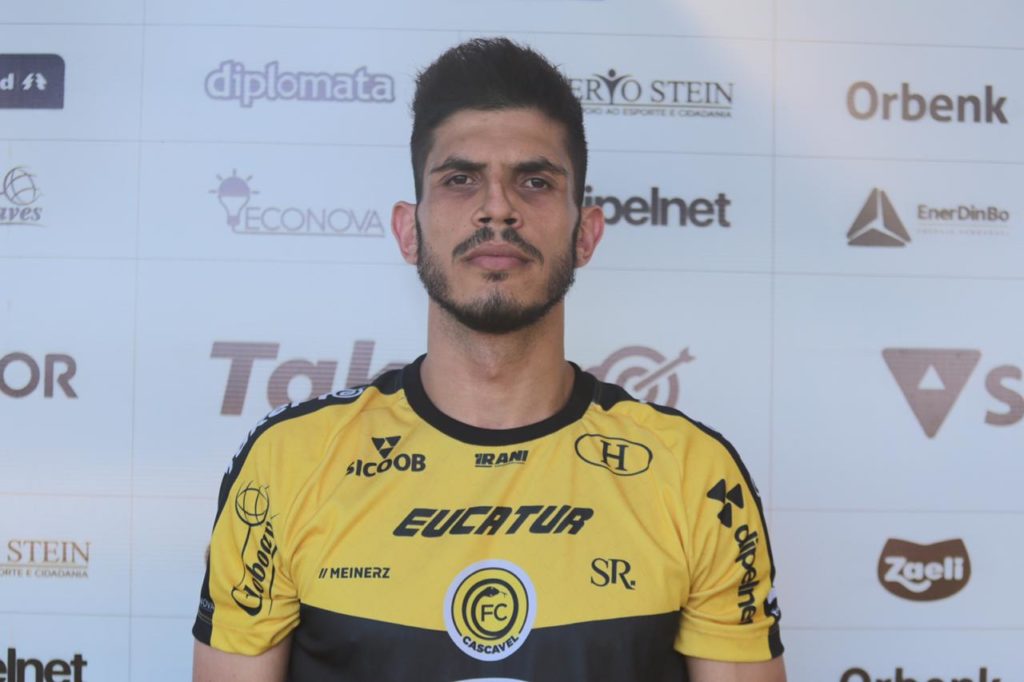FC Cascavel oficializa contratação do centroavante Marcelo Fernandes