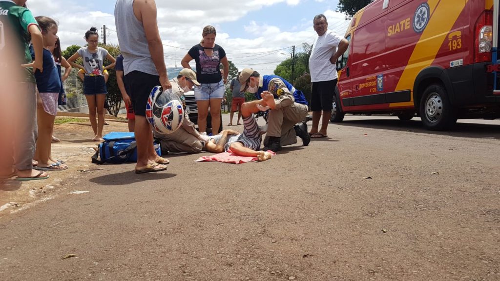 Motociclista fica ferido em queda no Bairro Periolo