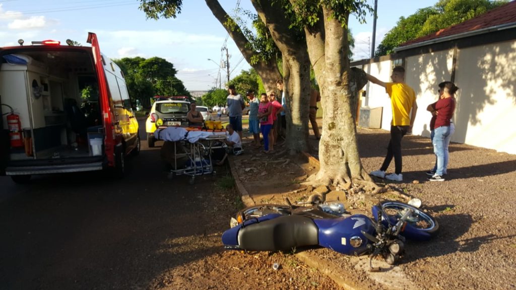 Mulher tem fratura na perna em acidente no Bairro Santa Cruz