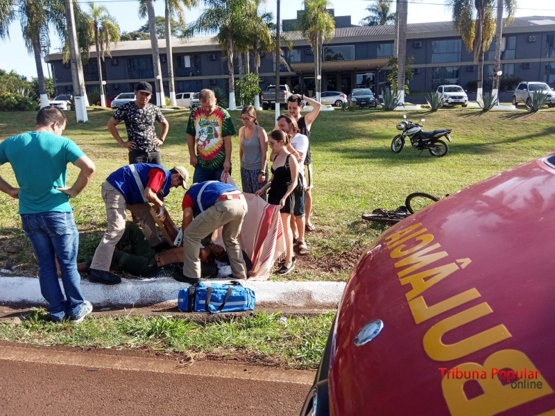 Ciclista fratura o braço ao colidir de frente com Van na BR-469, em Foz do Iguaçu Imagem referente a Ciclista fratura o braço ao colidir de frente com Van na BR-469, em Foz do Iguaçu