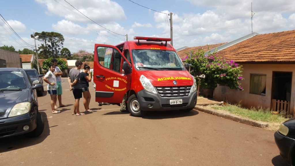 Motociclista sofre ferimentos leves em acidente e é socorrido no Parque dos Ipês Motociclista sofre ferimentos leves em acidente e é socorrido no Parque dos Ipês