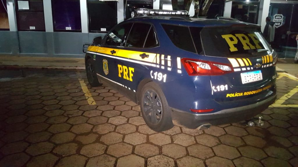 PRF prende homem por embriaguez na BR-277
