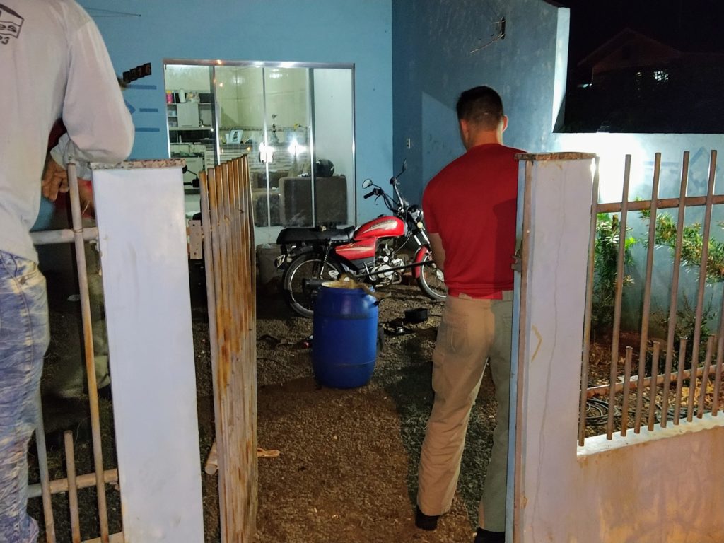 Cobra Cascavel é capturada em residência de Mercedes