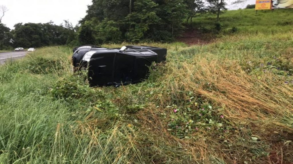 Motorista de Hilux sai ileso de acidente na BR-158 em Coronel Vivida