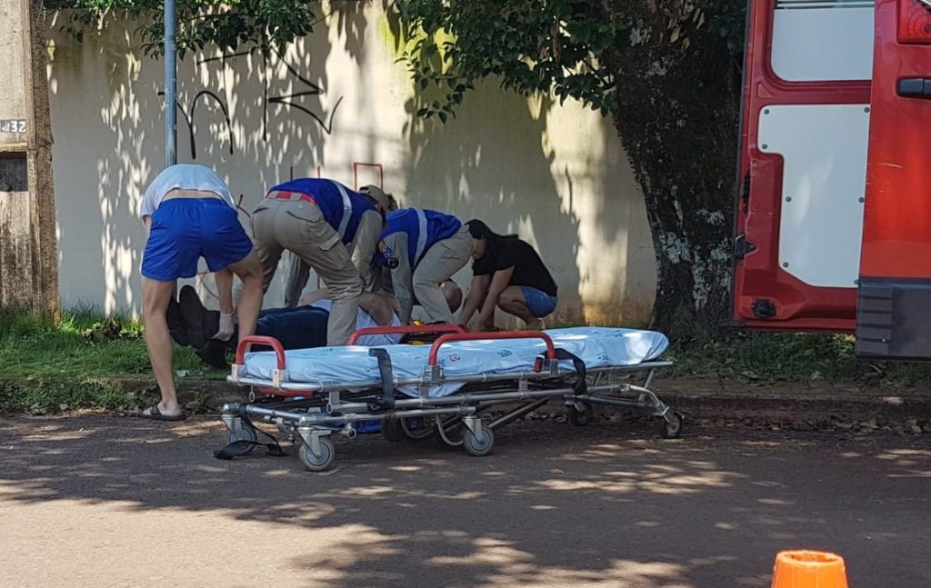 Homem fica ferido após veículos colidirem no Bairro Parque Verde
