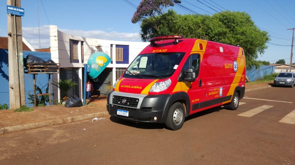 Menino de 10 anos fratura o braço ao sofrer queda em escola no Bairro Interlagos