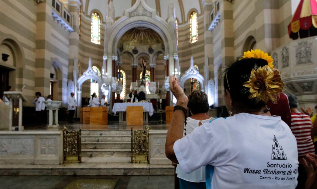 Destinos religiosos de SP devem ter movimento reduzido no feriado