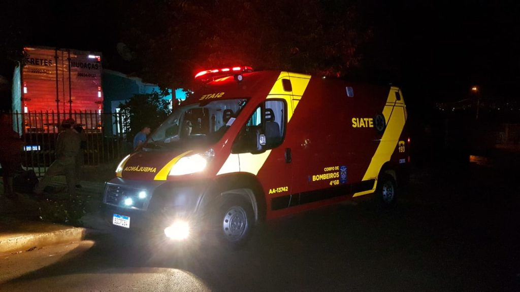 Idoso de 72 anos sofre lesão em joelho e é socorrido pelo Siate no Cascavel Velho