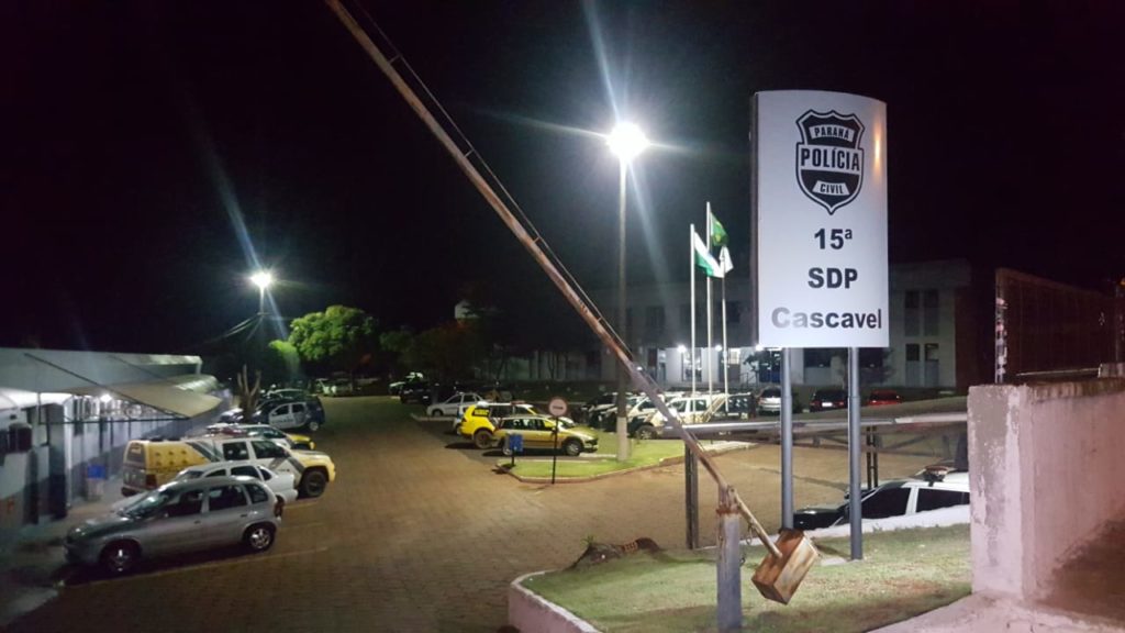 Corolla de cor prata e placas NYK 7678 foi furtado na Tito Muffato