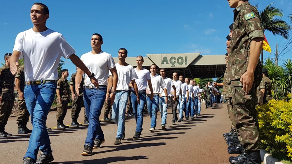 Solenidade marca incorporação de 120 novos soldados no 15º Batalhão Logístico