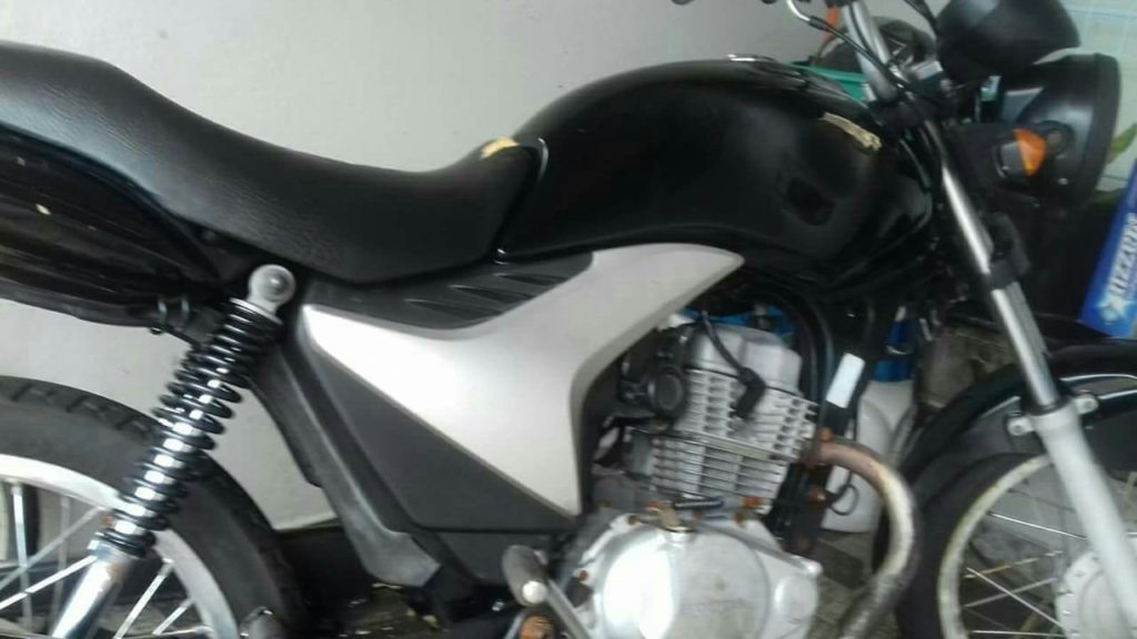 Motocicleta Honda é furtada no Bairro Brasília