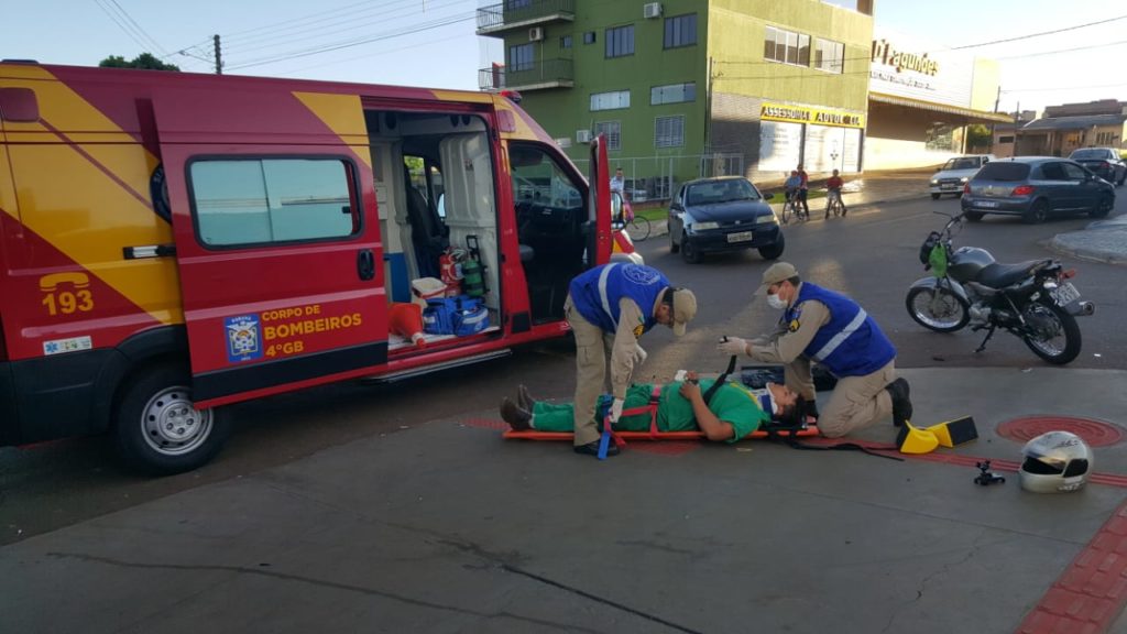 Jovem fica ferido em acidente na Rua Itália