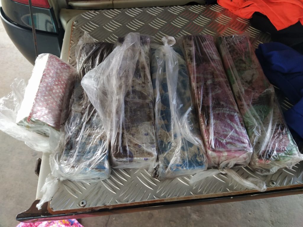 Denarc detém passageira de ônibus com quase 3 kg de maconha na Rodoviária de Cascavel