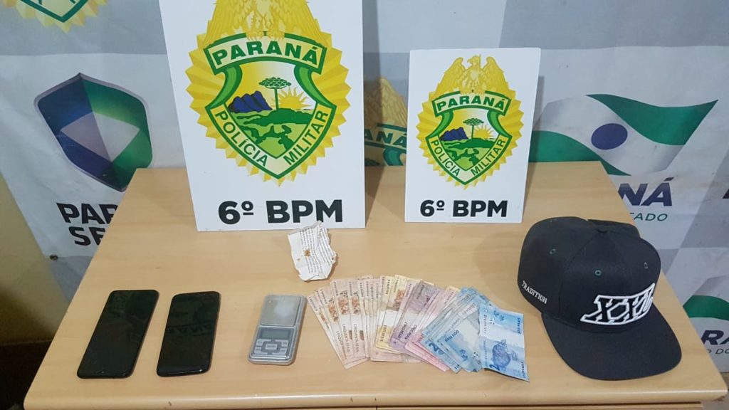 Três são detidos com dinheiro e crack em ação da Polícia Militar
