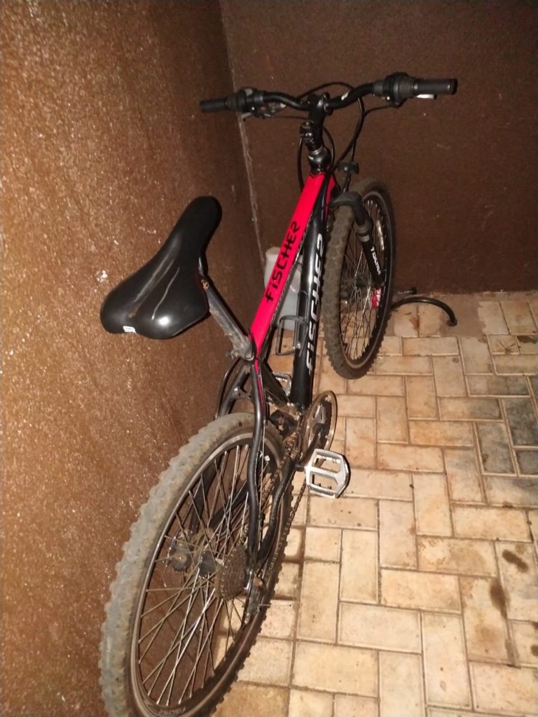 Homem procura bicicleta que foi furtada na Rua das Palmeiras Homem procura bicicleta que foi furtada na Rua das Palmeiras