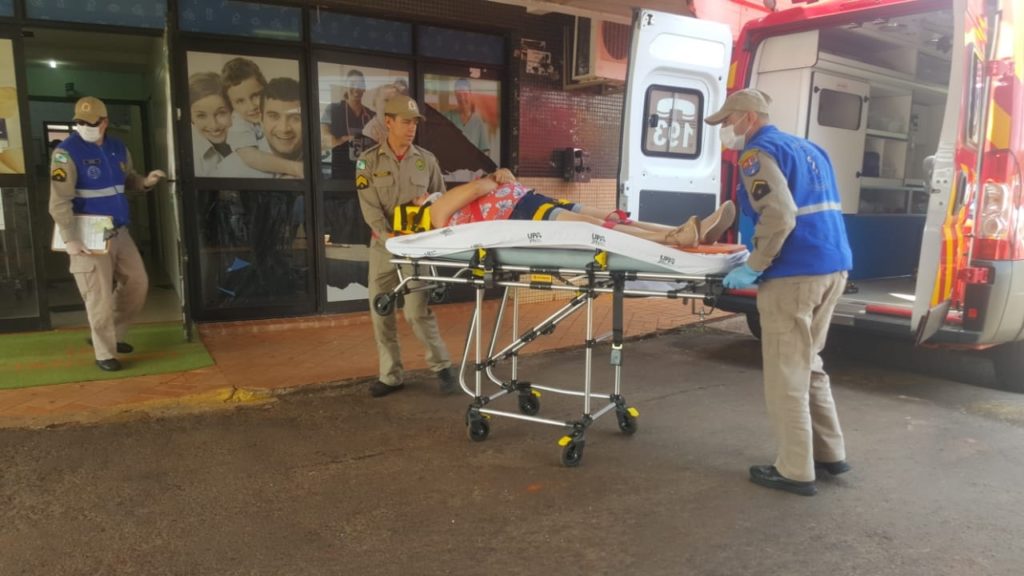 Mulher cai dentro de ônibus do transporte coletivo e é levada à UPA Tancredo Neves