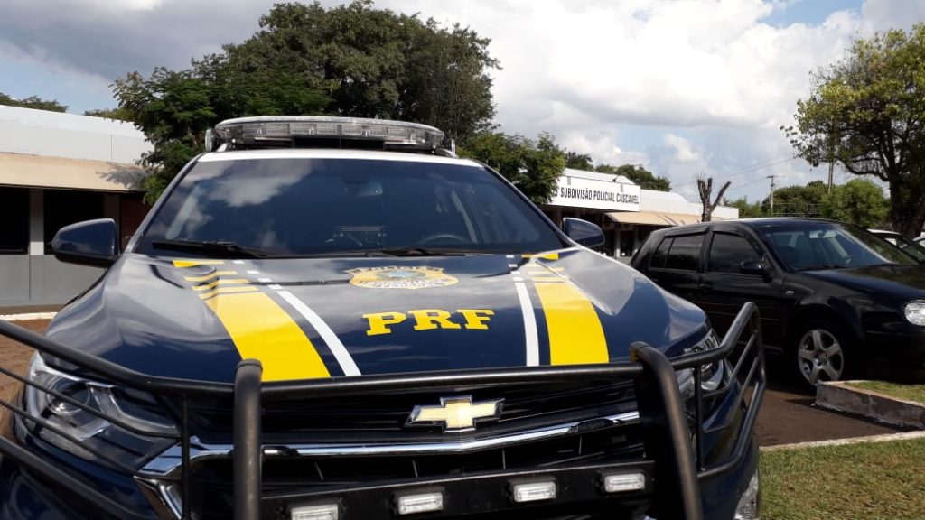 PRF detém trio com eletrônicos contrabandeados em Nova Laranjeiras