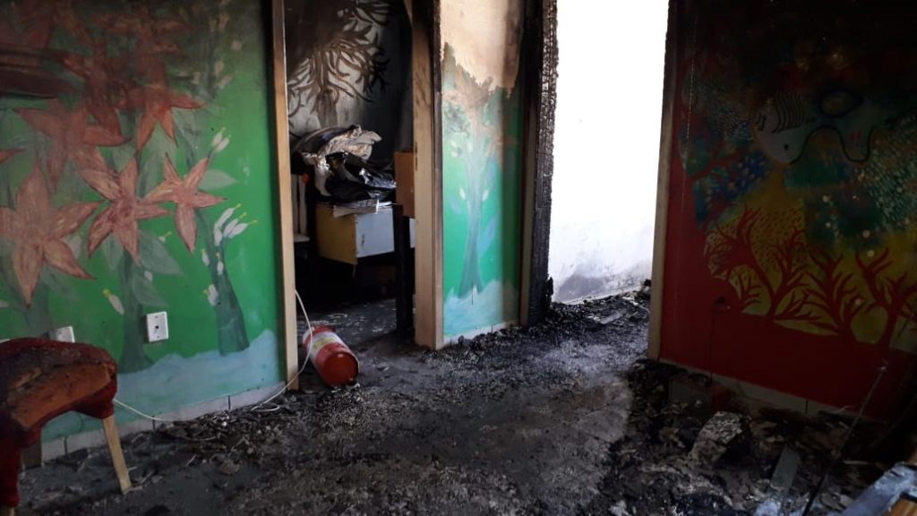Apesar de incêndio em apartamento no Gralha Azul, não há dano na estrutura; vizinho dá detalhes sobre ocorrência