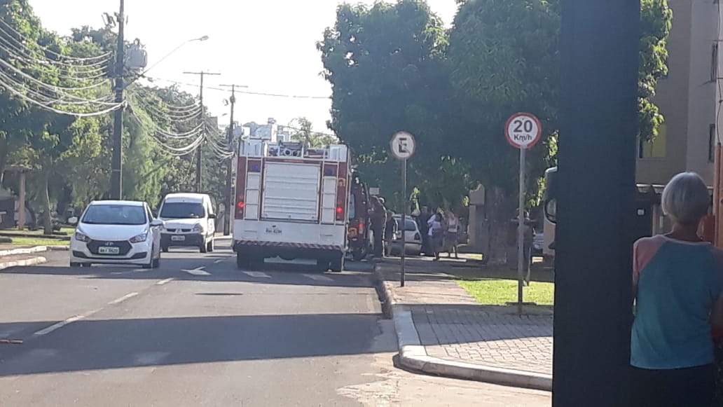 Explosão de gás de cozinha deixa dois feridos em condomínio Imagem referente a Explosão de gás de cozinha deixa dois feridos em condomínio