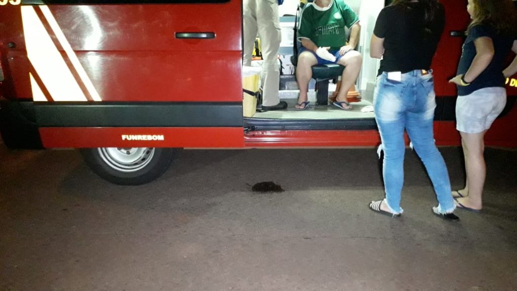 Homem de 63 anos sofre queimaduras de segundo grau na mão e é socorrido pelo Siate no Pioneiros