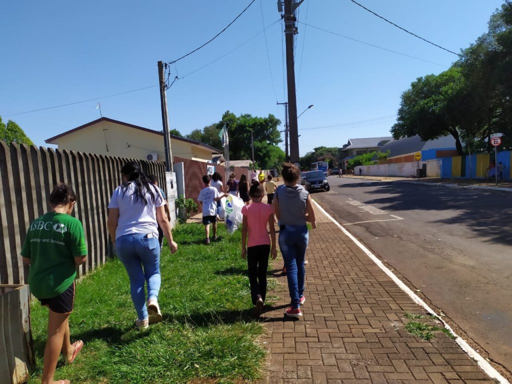Moradores do bairro Melissa e região são mobilizados para o combate ao mosquito da dengue Moradores do bairro Melissa e região são mobilizados para o combate ao mosquito da dengue