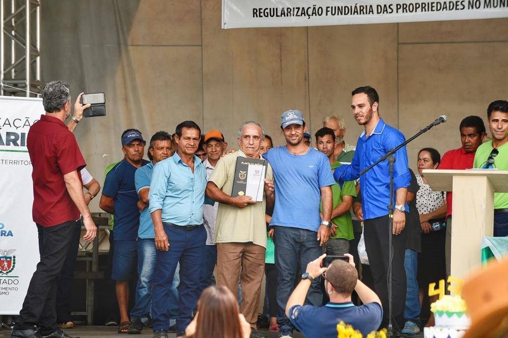 108 agricultores de Guaraqueçaba recebem documento para regularizar propriedades 108 agricultores de Guaraqueçaba recebem documento para regularizar propriedades