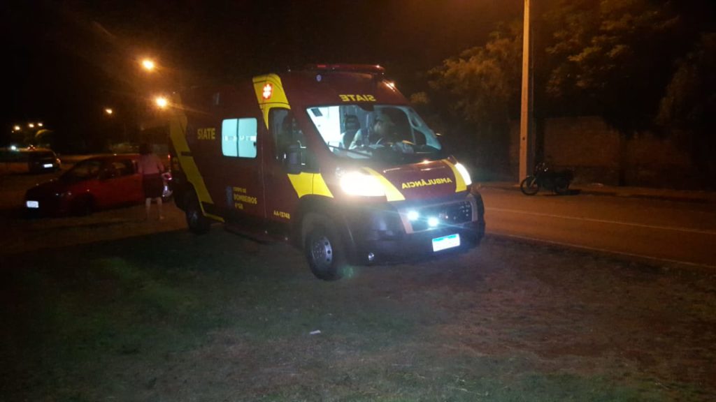 Jovem fica ferido ao colidir carro contra barranco às margens da PRc-467