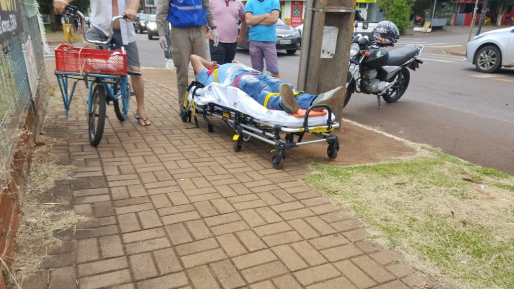 Homem é atropelado por moto no Bairro Universitário Homem é atropelado por moto no Bairro Universitário