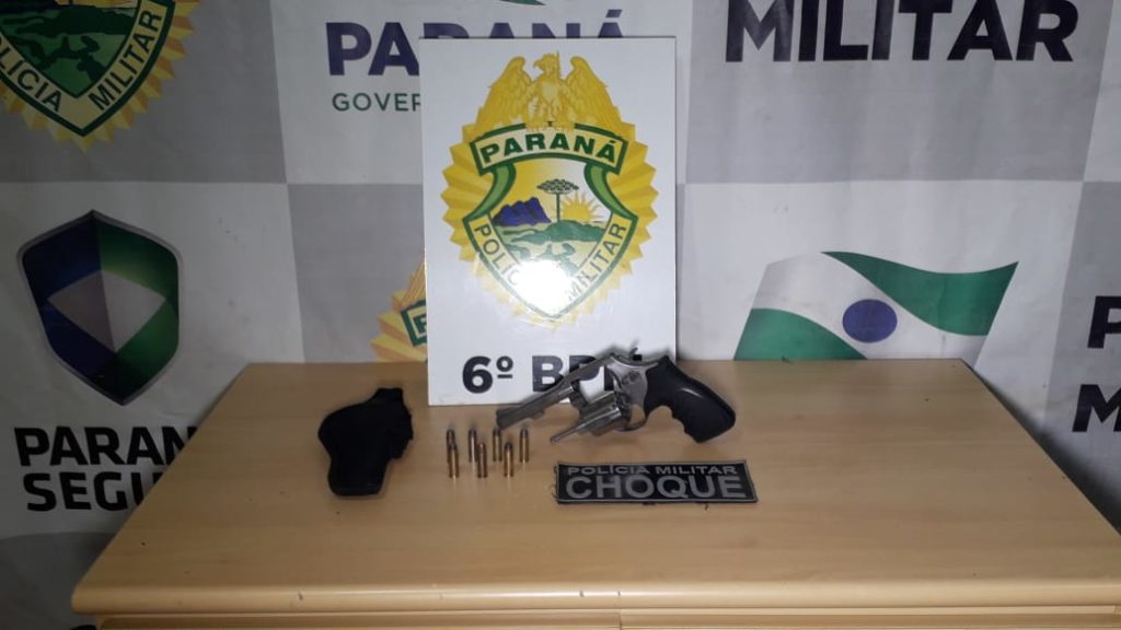 Ladrões invadem e furtam residência, mas ‘esquecem’ revólver com munições no local; Choque foi mobilizado