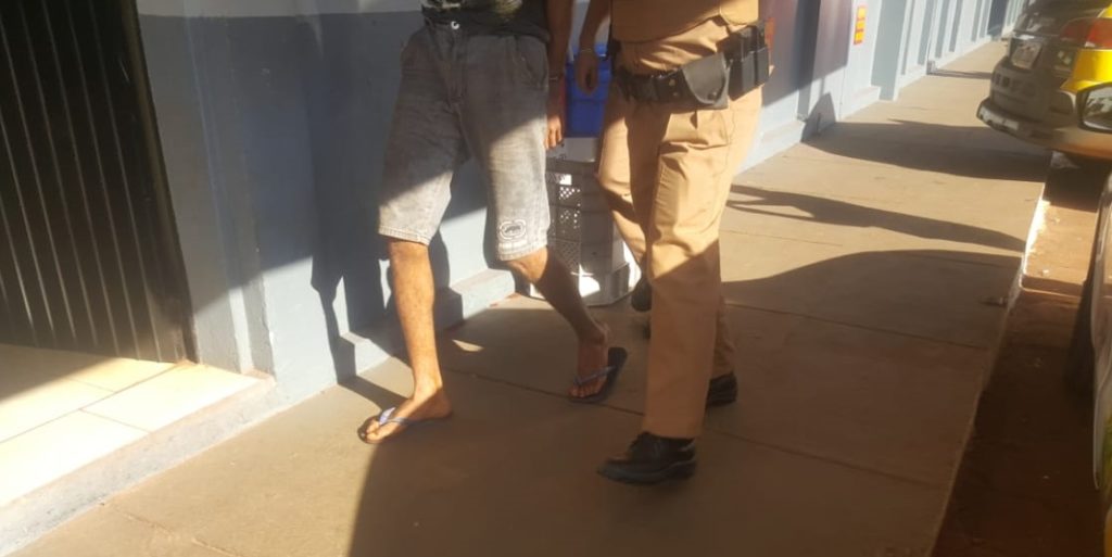 Bairro Floresta: Homem é preso após ameaçar mulher Bairro Floresta: Homem é preso após ameaçar mulher