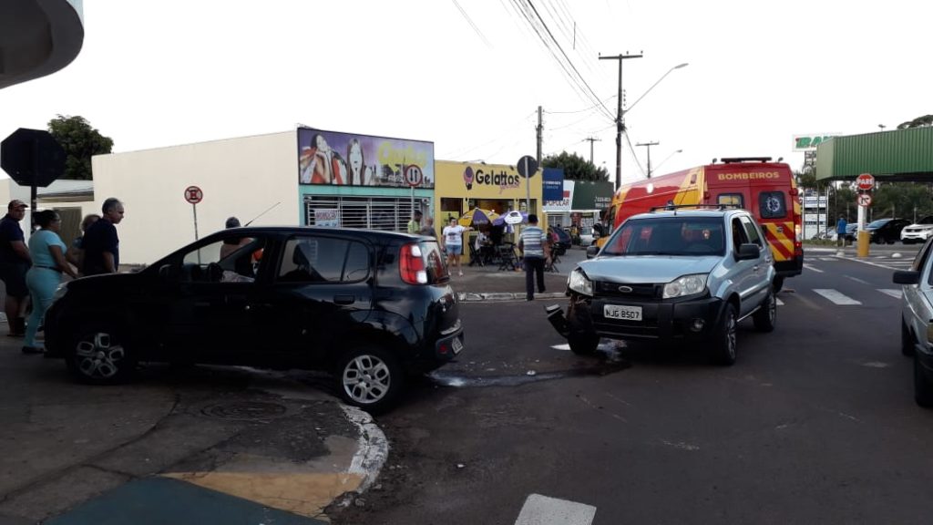 Ecosport e Uno colidem no Bairro Parque Verde; Siate foi mobilizado
