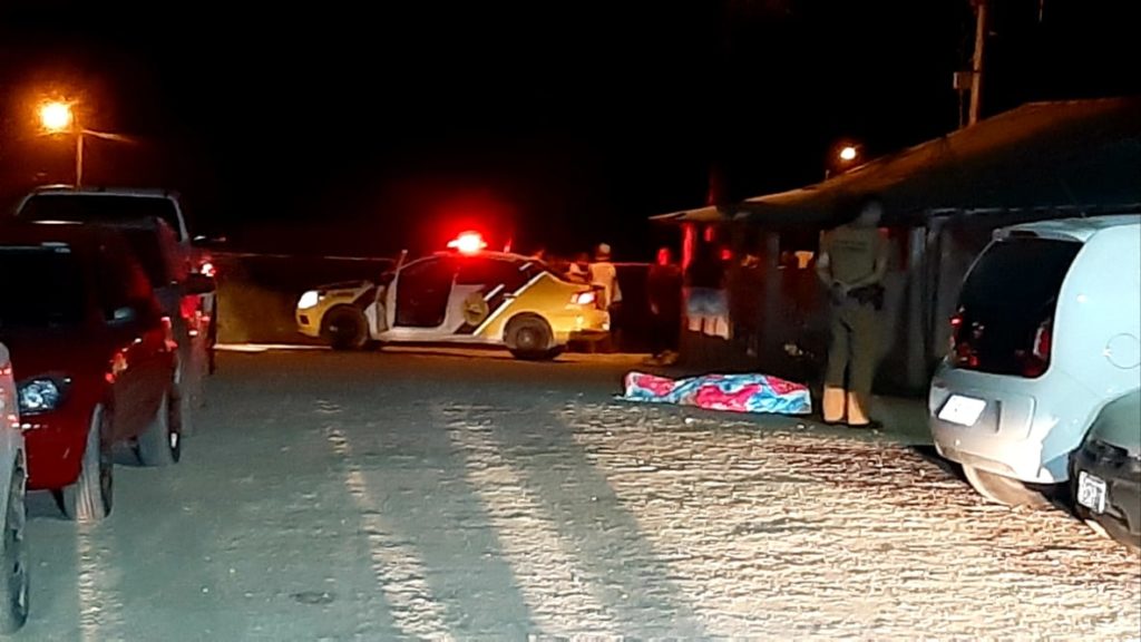 Briga de família termina com homem morto em Almirante Tamandaré Briga de família termina com homem morto em Almirante Tamandaré