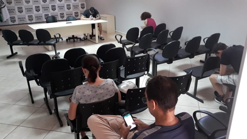 Por conta do coronavírus, recepção da delegacia acontece de forma provisória no auditório