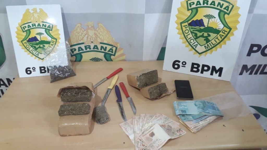 Dupla é detida pelo Choque com 2 kg de maconha, balança de precisão e dinheiro após abordagem no Esmeralda