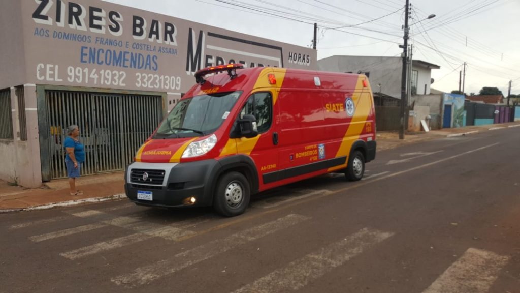 Mulher é socorrida pelo Siate no Bairro Interlagos