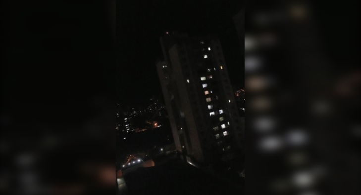 Em isolamento, população sai em janelas e sacadas homenageando profissionais da saúde