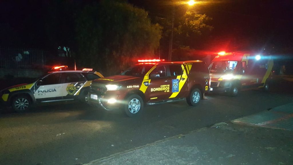Homem tenta suicídio no Bairro Floresta Homem tenta suicídio no Bairro Floresta