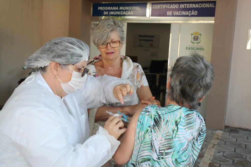 Secretaria destaca que não há vacinação contra a gripe nas unidades de saúde