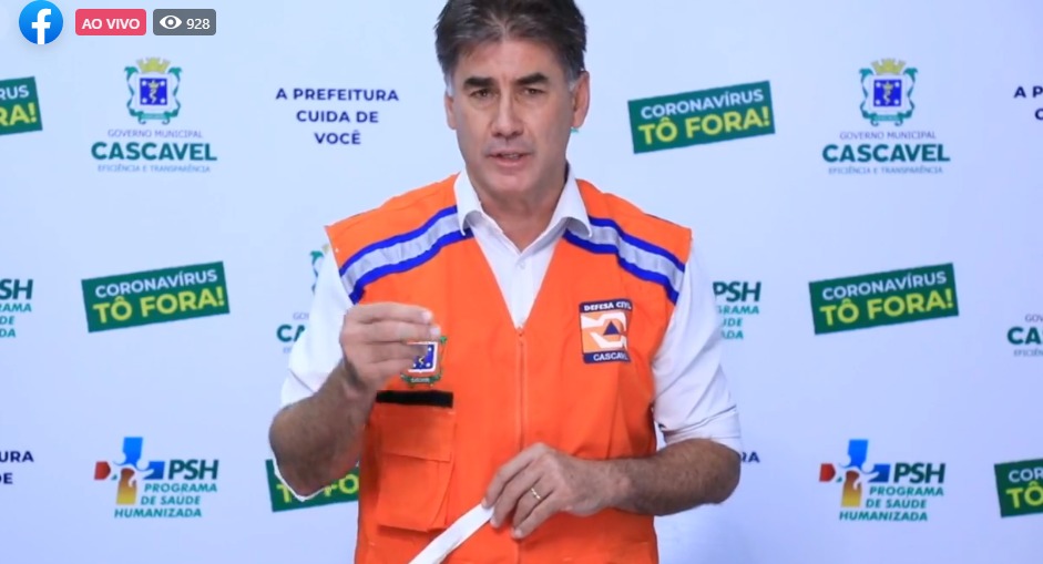 Em Cascavel, pessoas com coronavírus receberão pulseiras; prefeito fala sobre toque de recolher e bloqueio de rodovias