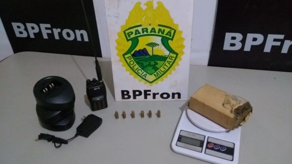 BPFron detém jovem e apreende maconha, munições e rádio comunicador em Guaíra