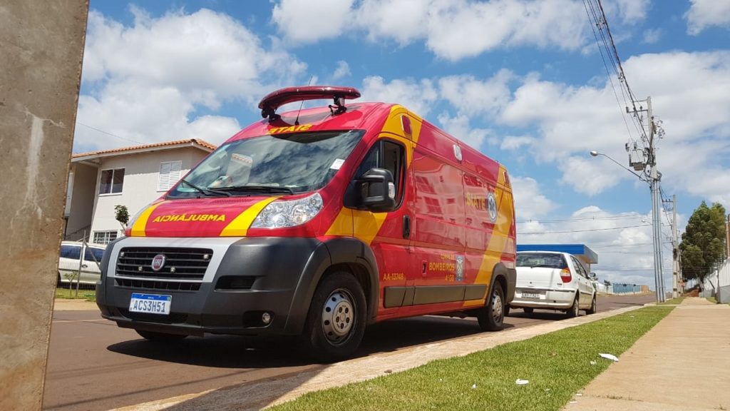 Criança de três anos fica ferida ao sofrer queda no Conjunto Riviera