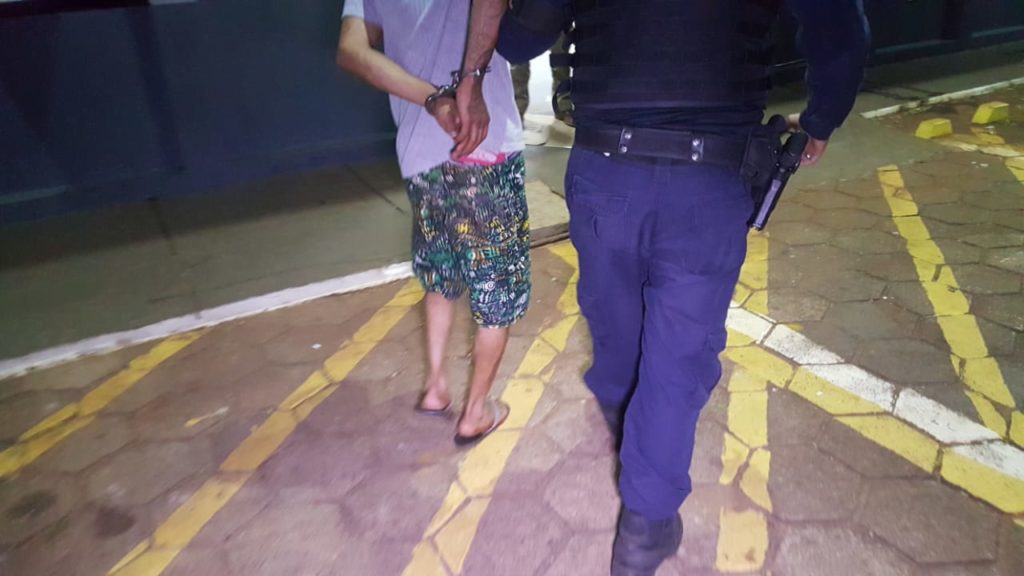 Acusado de agredir a companheira e ameaçá-la com faca é detido em ação da GM
