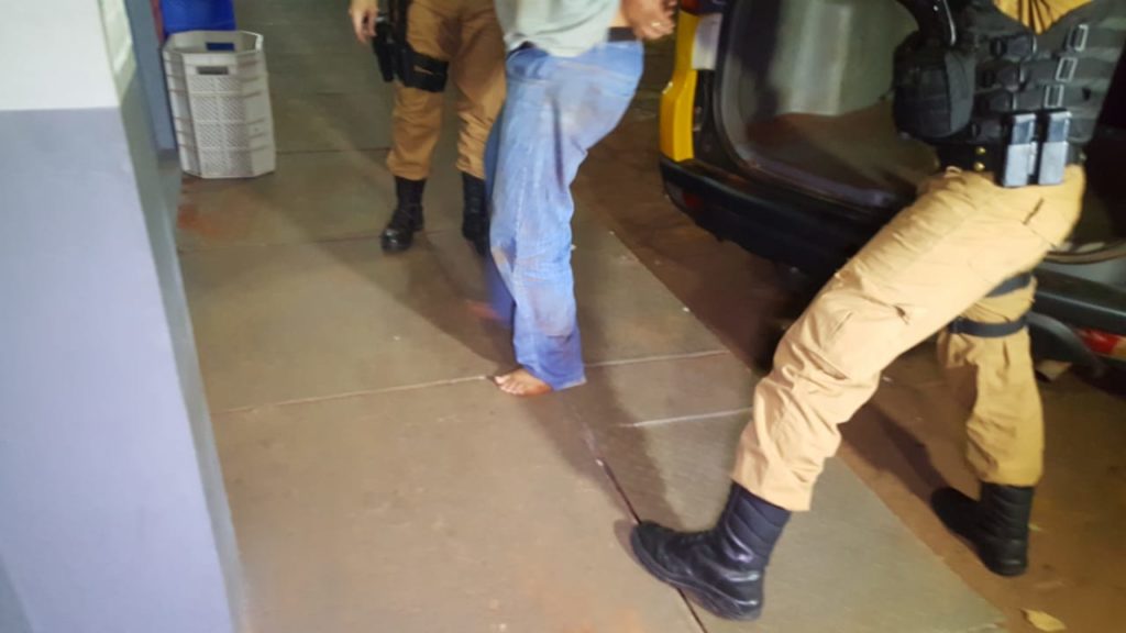 Homem é preso após ameaçar a esposa no Bairro Alto Alegre Homem é preso após ameaçar a esposa no Bairro Alto Alegre