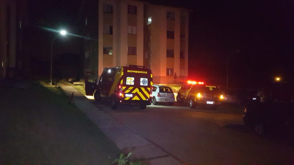 Siate socorre homem que caiu em escadaria de residencial no Conjunto Jaborá