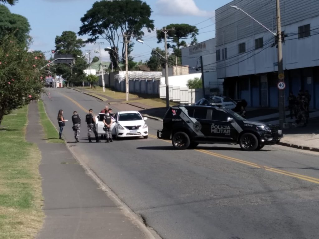Perseguição após briga de trânsito termina com suspeito morto pela PM em Curitiba